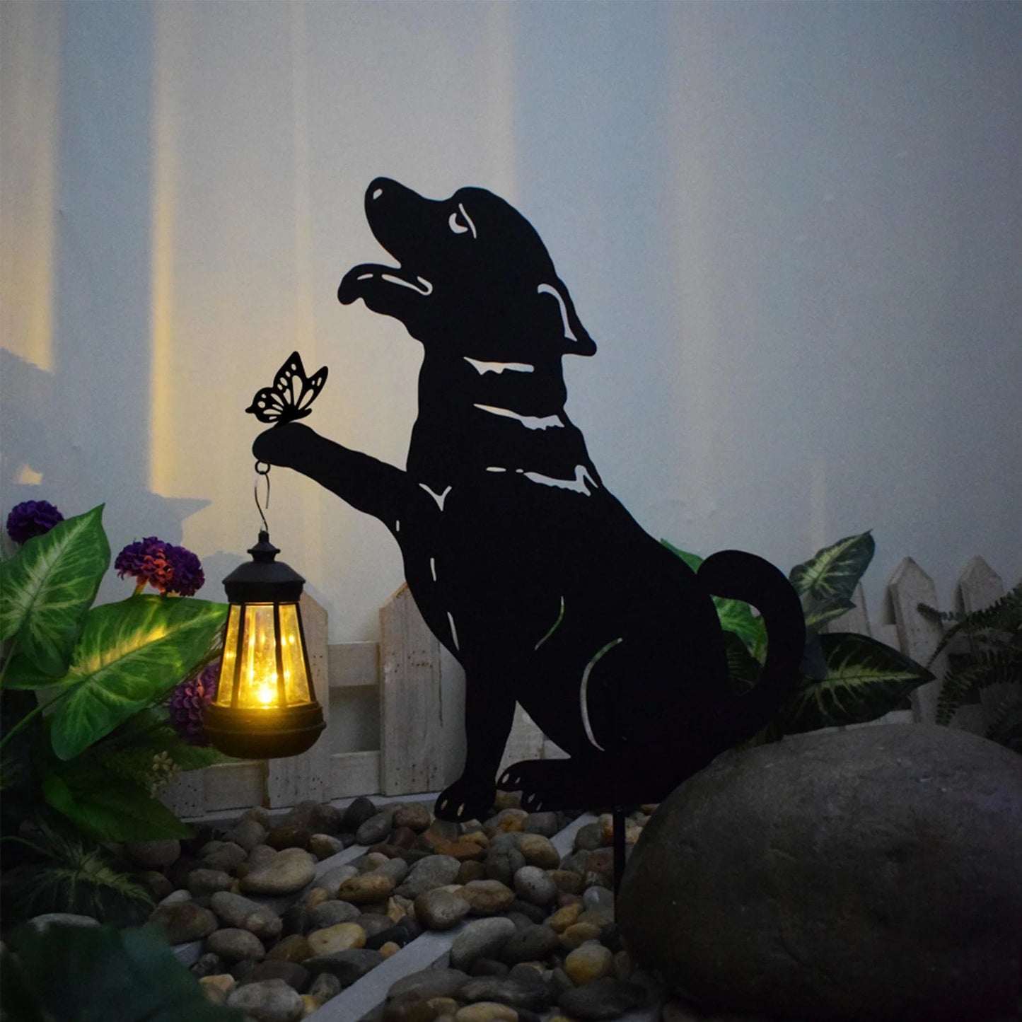 Set 2 Decoratiuni Solare de Gradina, Model Catelus cu Felinar LED si Fluture, din Metal